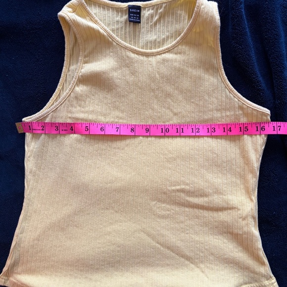 3 for $20 ⭐️ SHEIN Ribbed Knit Tank Top – XL – Yellow - Picture 6 of 8